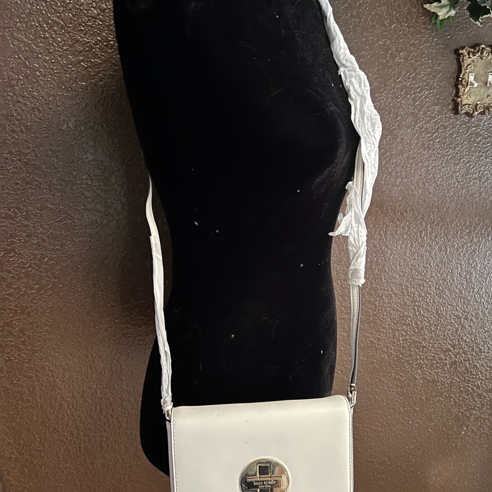 Kate Spade Ivory Newbury Lane Sally Crossbody with Gold Accent - NWOT - Picture 7 of 15